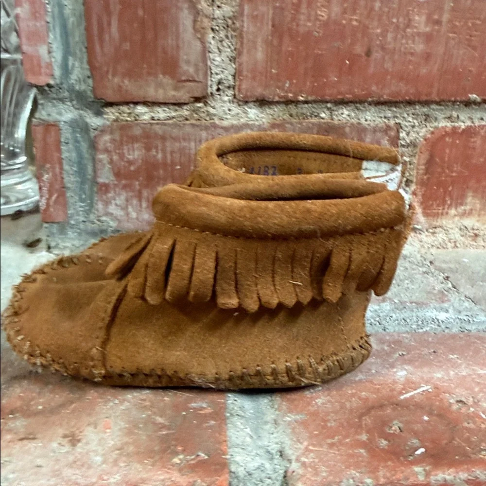 Minnetonka Fringe Kids Moccasins